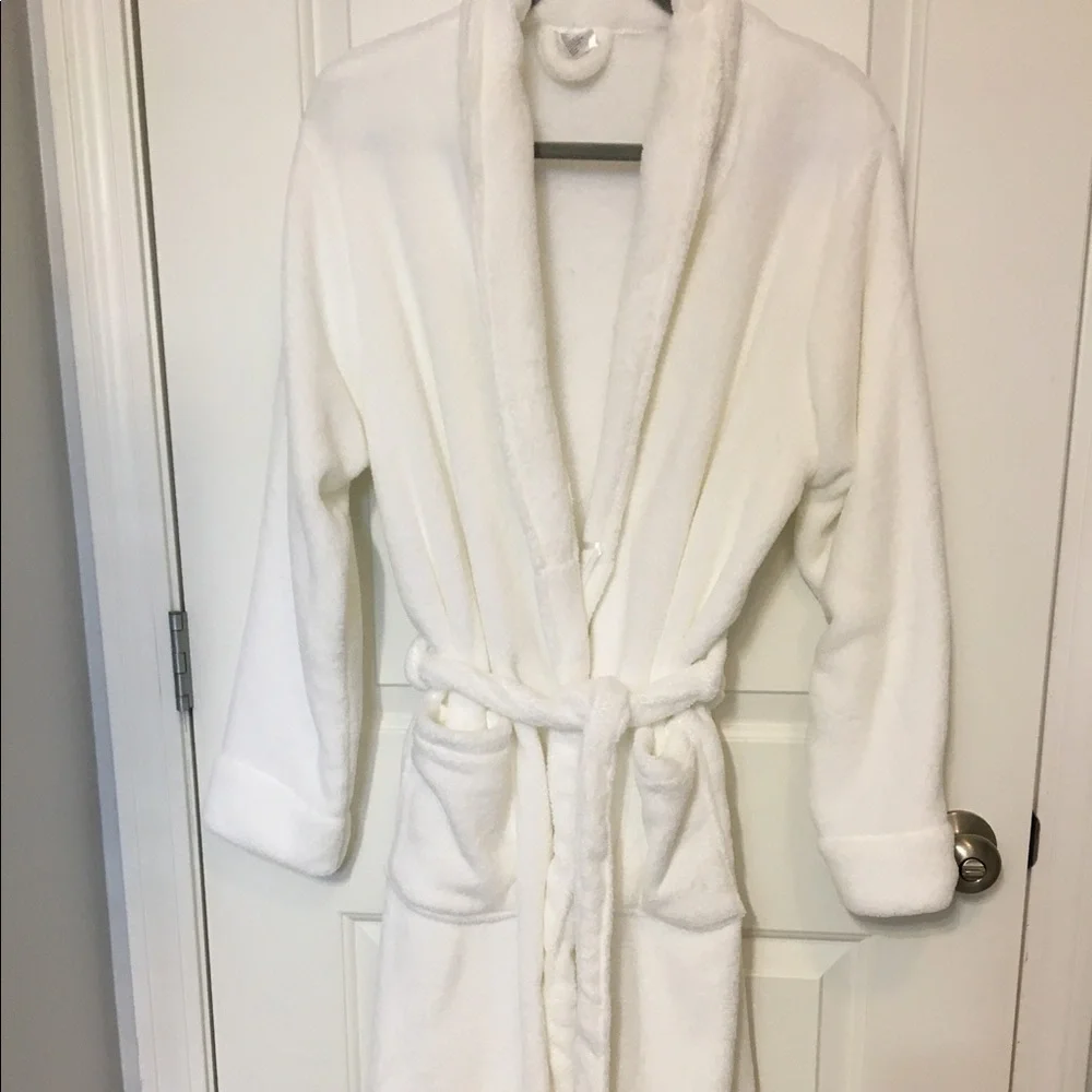 Bath Robe - Picture 1 of 7